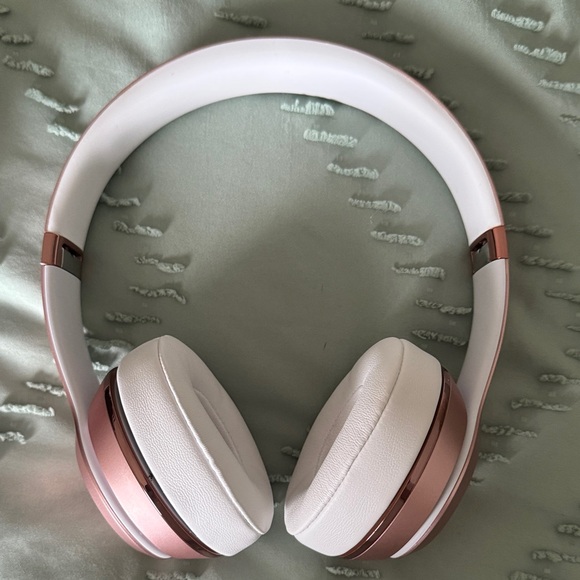 Solo3 Wireless. Rose Gold - Picture 5 of 11